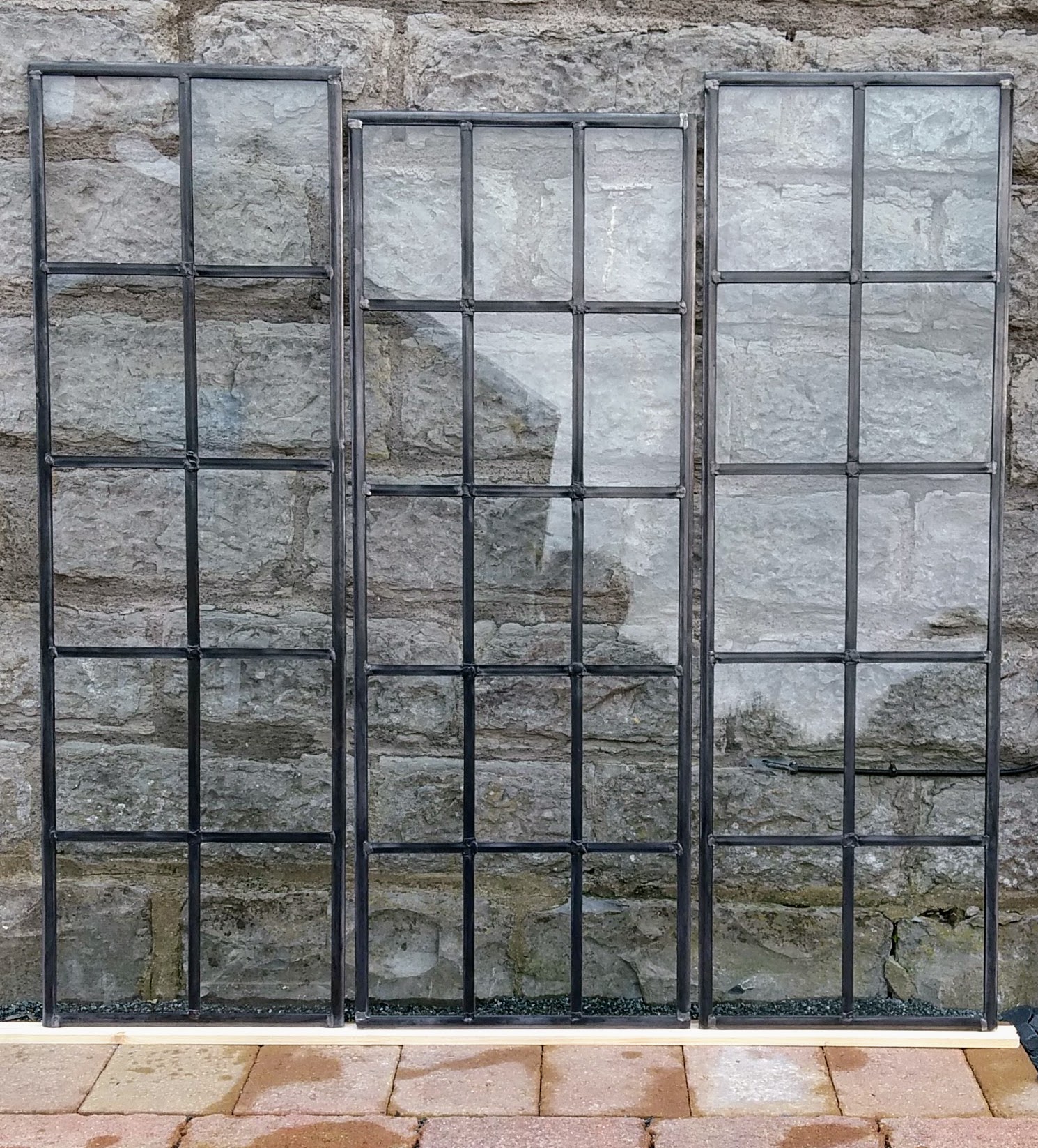 Stained glass windows & leaded lights maker in Somerset. Design, repair